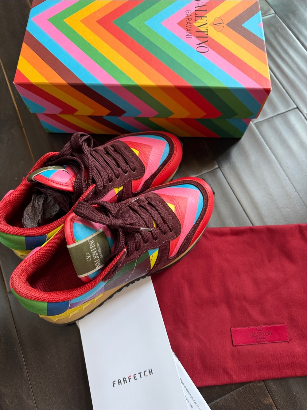 Valentino Garavani Rockrunner Multicolor Sneakers
Size EU 37